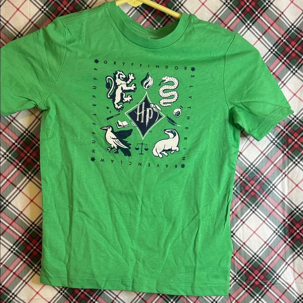 Amazon Essentials Green Hogwarts Kids T-Shirt